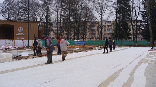 ❄⛸ Совсем скоро, 28 декабря, коломенцы и гости города смогут открыть сезон катания на коньках в парке Мира...