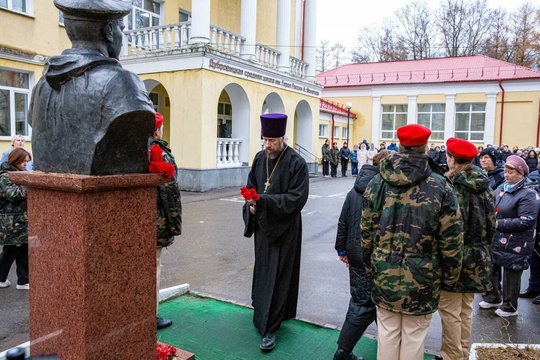 Подольчане почтили память сотрудников органов внутренних дел РФ, погибших при выполнении служебных..