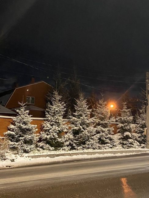 ВОТ ЗА ЭТО МЫ И ЛЮБИМ БАЛАШИХУ ❄️
📸 Neptunianka и Большая Балашиха
Зимняя сказка в каждом..