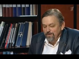 «Что за п***ц? Что тут все взрывается-то, б**ть?», — местные сообщают о звуке сирены воздушной тревоги и взрывах..