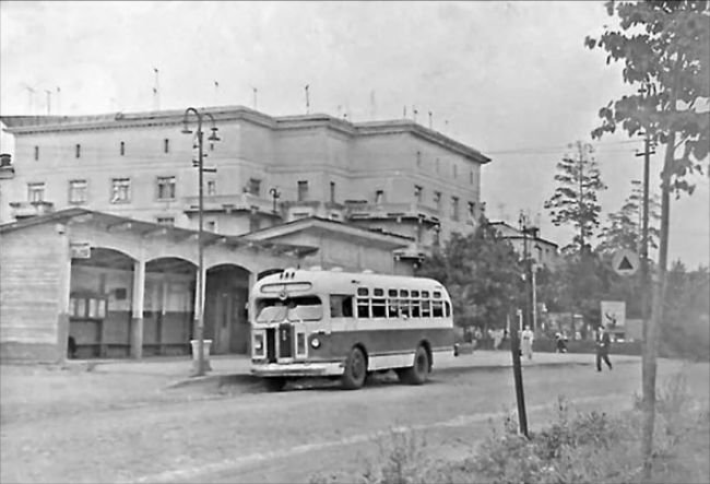 🎞Ретро фото Красногорск  Конечная остановка автобуса №42  Фото сделано примерно в 1950-1960..