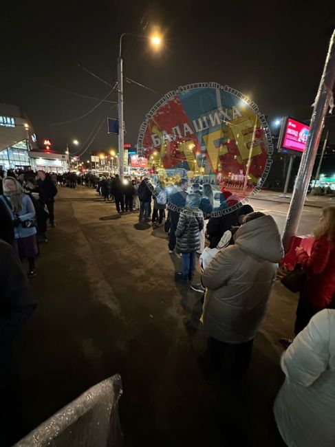 Здравствуйте. Спасибо водителям маршрута 125к! Без них мы вообще не попадали бы домой, видимо. Уже замучало..