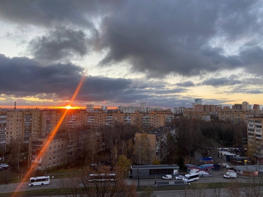 Утреннее небо над 7 микрорайоном..