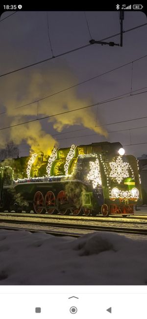 🚂🎅 Поезд Деда Мороза уже проездом побывал у нас в Орехово-Зуевском..