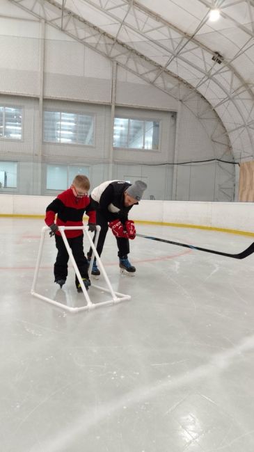 ⛸ Всем классом на каток! ⛸  Теперь не нужно ждать снега и заморозков, чтобы вместе с одноклассниками..