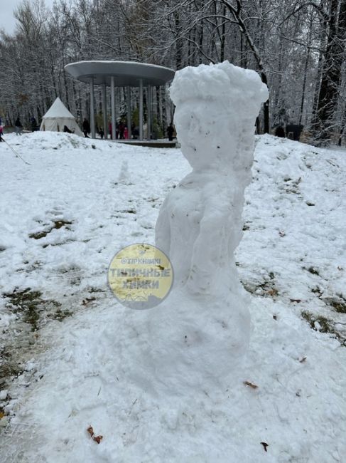 А вот и первые химкинские снеговики..