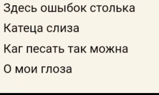 Самый отвратительный кассир когда либо встречала !!!!Нет подносов, нет адекватных кассиров, грубо относятся..