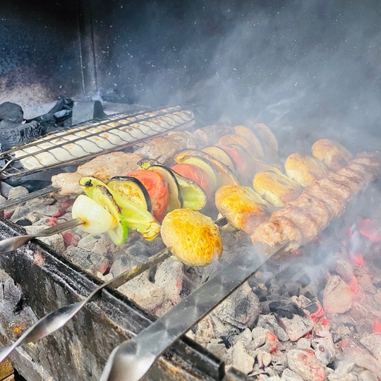 🍖Хочешь побаловать себя вкусняшками? Закажи шашлычок или шаурму в "Шашлык Сити"🤤  Мы в ВК: https://vk.com/shashlik.city  В..