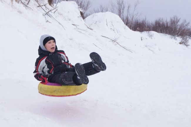 ❄ В этом году в нескольких местах Зеленограда будут установлены ледяные горки, которые станут отличным..