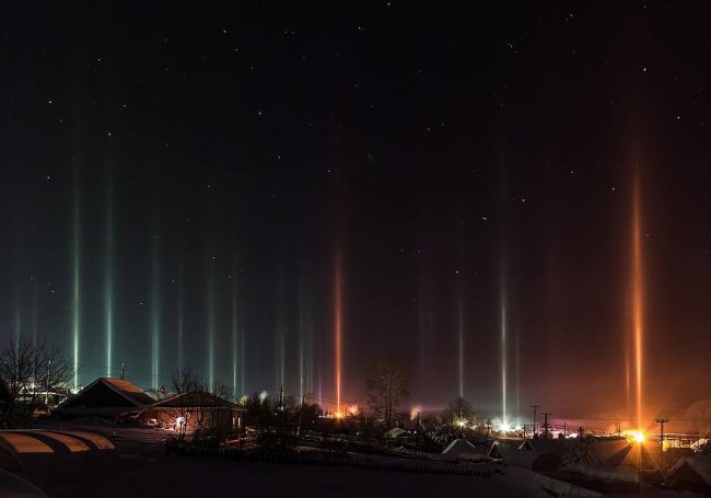 🌌 В Москве завтра можно будет наблюдать необычные природные явления — ледяные иглы и световые столбы.  С..