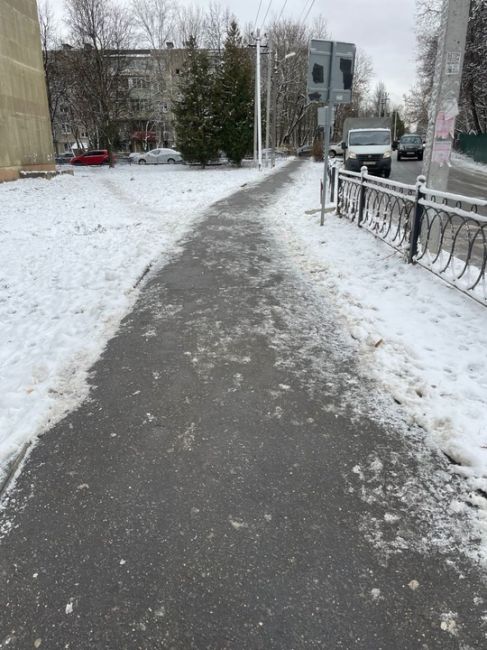 В Подольске продолжают устранять последствия снегопада. 
🚜 На данный момент на муниципальных дорогах и..