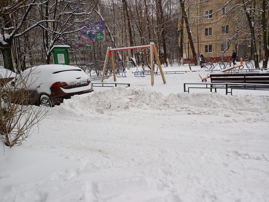 Пришли, почистили, пофоткали, а дальше сами жильцы должны чистить или тут не ходит никто..