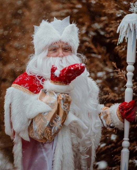 🎅 ❄ Дед Мороз - волшебная профессия  Кто-то тратит деньги в новогодние праздники, а кто-то их зарабатывает...