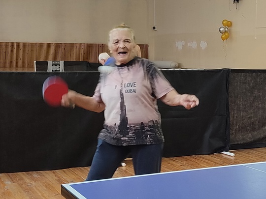 🏓 «Бабушка Люда не любит проигрывать!»  Она играет в теннис и готовится отметить 90-летний юбилей..