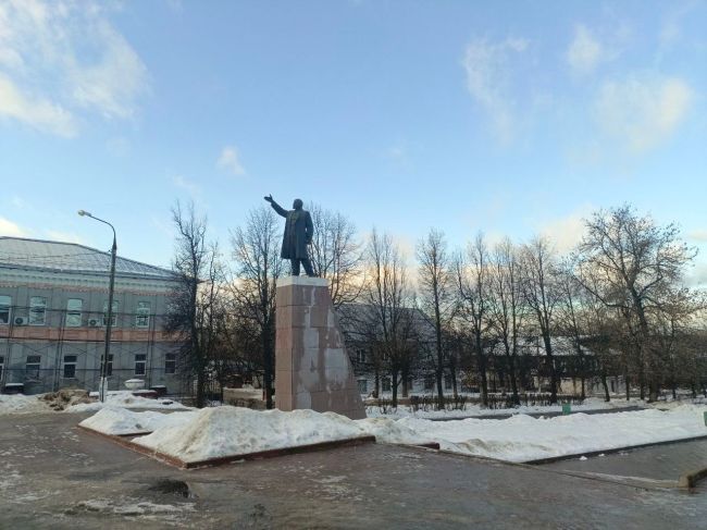 Вперед к новогодним праздникам!
Поздравляю почти всех с последним рабочим днем в этом..