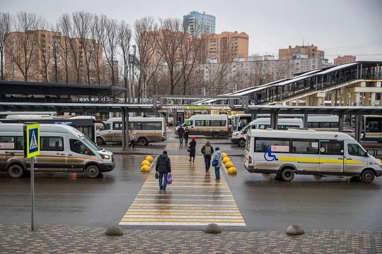 В следующем году на Привокзальной площади появятся информационные стойки с электронными табло 👀  Система..