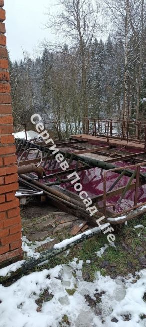 В деревне Зубцово, Сергиево-Посадского района, экологическая катастрофа! Не работают очистные сооружения и..