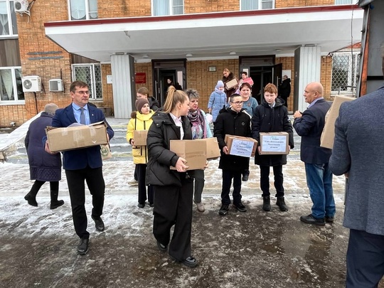 Партию новогодних фронтовых посылок подготовили озерские пенсионеры  Большую партию фронтовых посылок к..