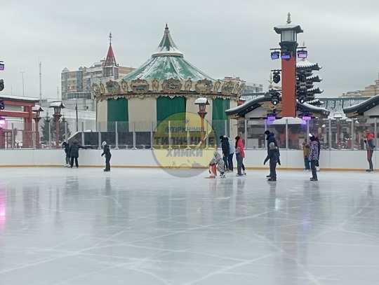 +1 каток рядом с Химками ⛸️  В Куркино на Соколово-Мещерской 23 тоже открылась хорошая ледовая площадка с..