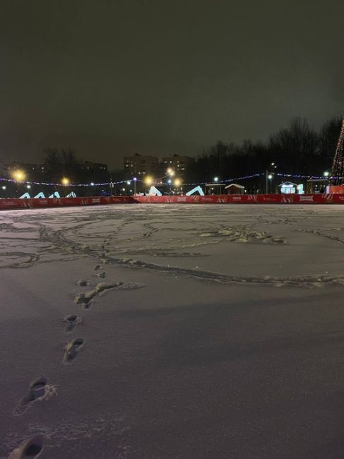 Почему каток не..