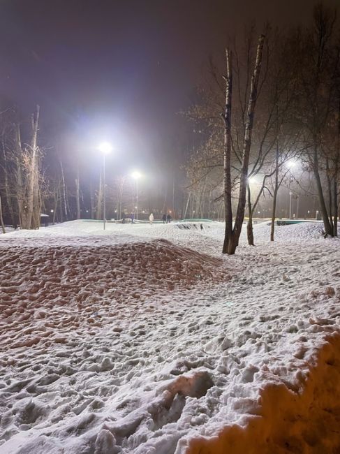 КРАСИВАЯ 😍 БАЛАШИХА
Вечер 23.12.2024, прогулка..