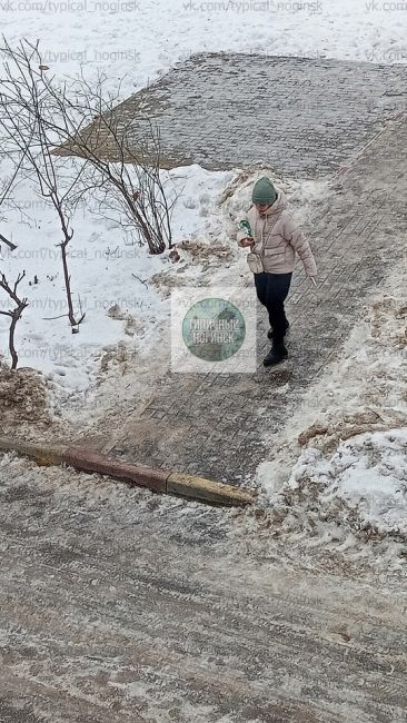 Сегодня,двор, Советская,43 ( рядом с администрацией) ответственный "..