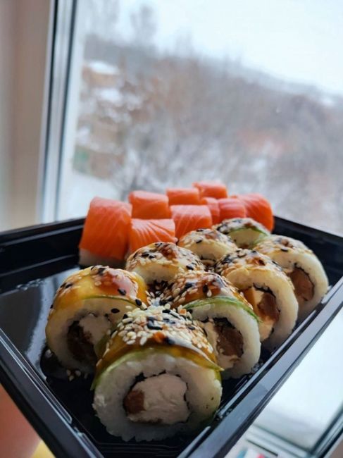 Дарим роллы всем жителям Видного! 🎁 🍱 
Получите ролл 🍣 Запеченный с креветкой за 0 рублей! Для этого нужно..