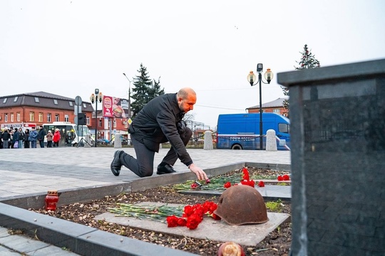 3 декабря — День памяти, когда мы вспоминаем всех российских и советских солдат, павших в бою, чьи имена, к..