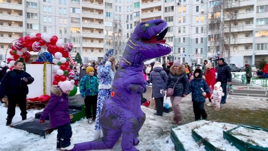 🎄 Как мы встретили Новый год во дворе: праздник, который запомнится! 🎉 
21 декабря наш двор наполнился..