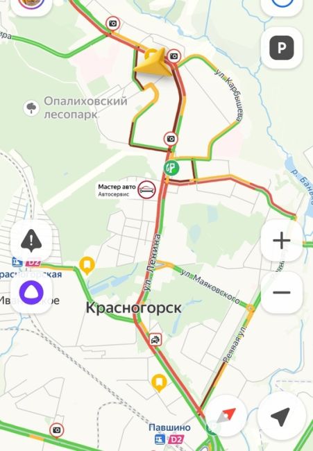 Где ДПС? На банкете? Уже 5 часов авария стоит, перекрывая основную артерию города, а так и не приехали. У нас..