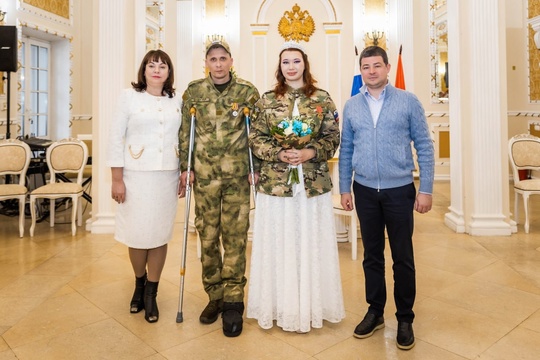 Эдуард Малышев  ❤ «Год семьи» подходит к завершению, но семьи в Раменском округе продолжают создаваться. 
..