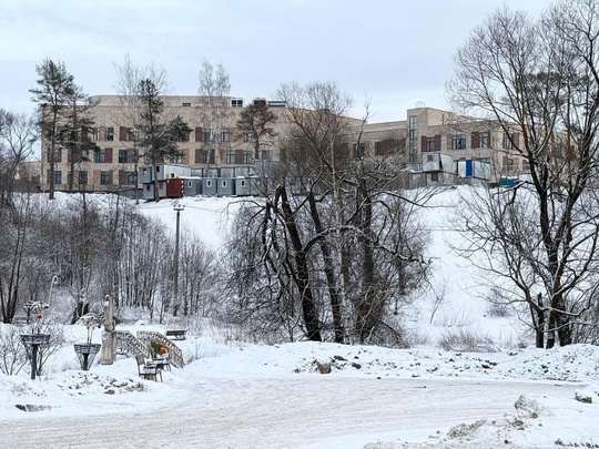 В г. Хотьково Сергиево-Посадского округа завершается строительство нового медицинского комплекса  В трех..