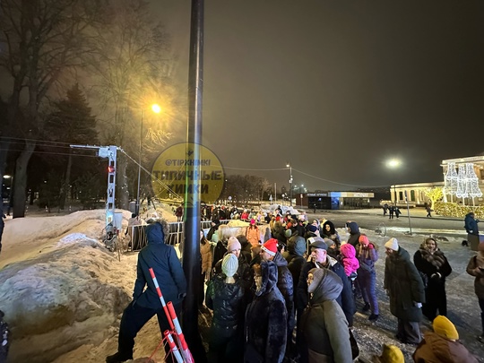 После вчерашнего анонса бесплатного электротюбинга на Северном Речном вокзале, народу стало ощутимо больше..