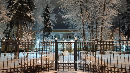 Пушистый зимний вечер в нашем городке..