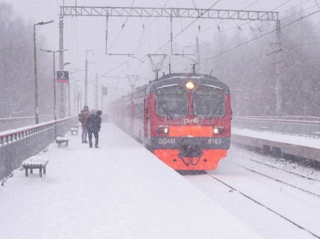 С 2 января билет на электричку от Пушкино до Москвы будет стоить 153 рубля.  Фото: Андрей Кирашев 
Автор: Андрей..