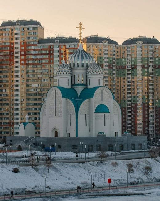 Собор святителя Николая в Павшинской пойме⛪  📌 Освящение собора было приурочено к празднику Святителя..