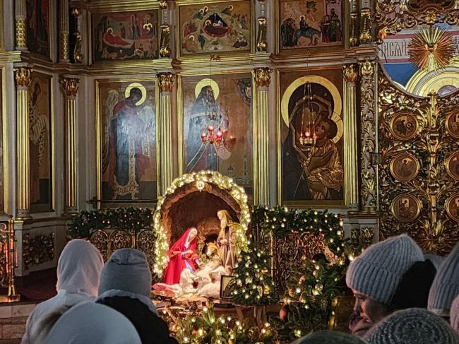 В Богоявленском соборе Ногинска прошла Рождественская литургия.  Прихожане оставались в храме вплоть до..