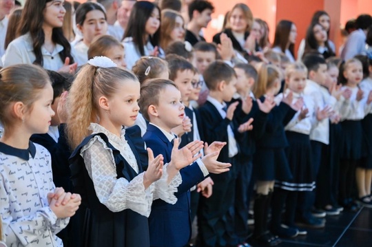 🎉 Новая школа открылась в Купелинке 
👍 С опережением сроков завершено строительство школы в Ленинском..