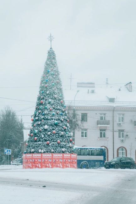 Город в новогодние праздники❄ 
Фото..