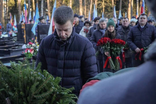 🖤 В БАЛАШИХЕ ПОЧТИЛИ ПАМЯТЬ ПОГИБШИХ НА СВО! 
В годовщину начала специальной военной операции мы, вместе с..