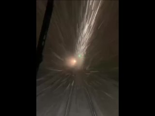 Как выглядит поездка на электричке в метель из кабины..