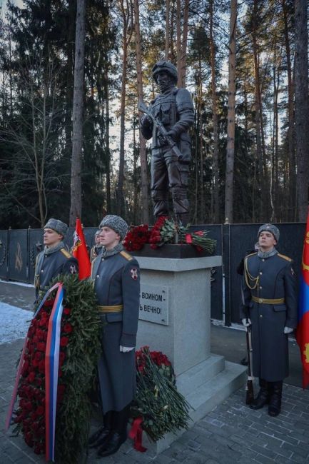 🖤 В БАЛАШИХЕ ПОЧТИЛИ ПАМЯТЬ ПОГИБШИХ НА СВО! 
В годовщину начала специальной военной операции мы, вместе с..