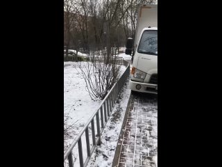 Наверное, пора "штрафные" камеры и во дворах вешать?  📍Красногорск, ул. Карбышева,..