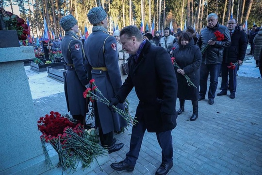 🖤 В БАЛАШИХЕ ПОЧТИЛИ ПАМЯТЬ ПОГИБШИХ НА СВО! 
В годовщину начала специальной военной операции мы, вместе с..