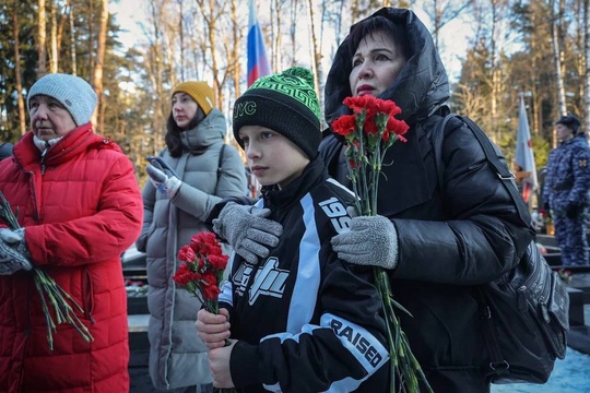 🖤 В БАЛАШИХЕ ПОЧТИЛИ ПАМЯТЬ ПОГИБШИХ НА СВО! 
В годовщину начала специальной военной операции мы, вместе с..