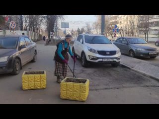 В ЖК "Гагаринский" открывается Пятерочка.
Пути подвоза товара не предусмотрены, остается только не слишком..