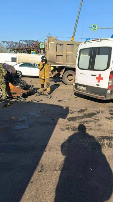 ❌ Крупное ДТП на Варшавском шоссе (пересечение с Расторгуевским ш.).  Движение заблокировано. Общественный..