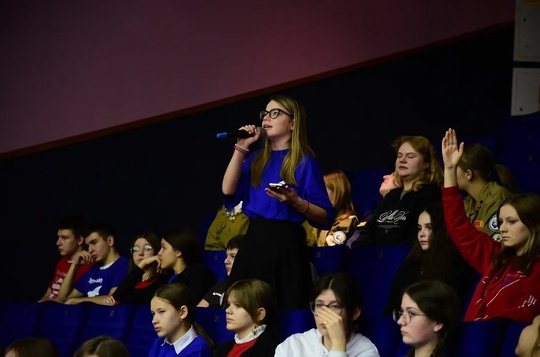 Подмосковные школьники приехали в Мытищи на встречу с Героем России Еленой Серовой  В Российском..