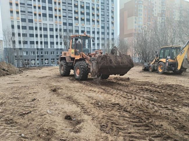 Площадку рядом с новостройкой в Красноармейске выровняли.  Фото: МБУ «Городское хозяйство» 
Автор: Максим..