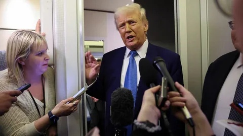 Трамп приедет в Москву на празднование 9 мая и встретится с Путиным, — французский журнал..